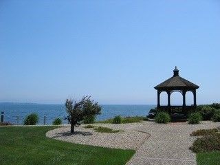 Exterior, Lake