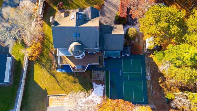Exterior, Drone