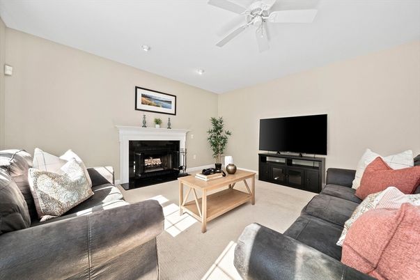 Fireplace, Interior, Living room