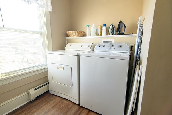 Interior, Utility Closets, Washer, Wood Texture Flooring