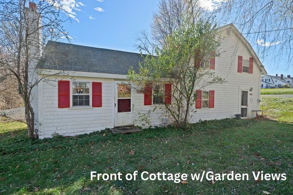 Exterior, Facade, Cape Cod