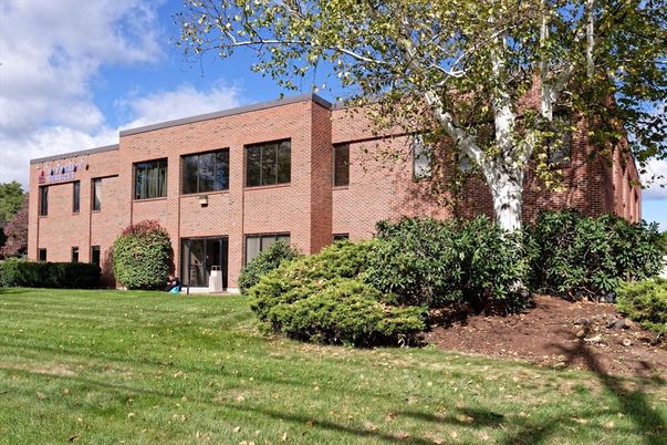 Backyard, Exterior, Facade, Brick Facade, Rowhouse