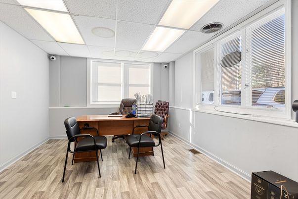 Home Office, Interior, Recessed Lighting, Wood Texture Flooring