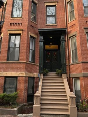 Exterior, Facade, Brick Facade, Rowhouse