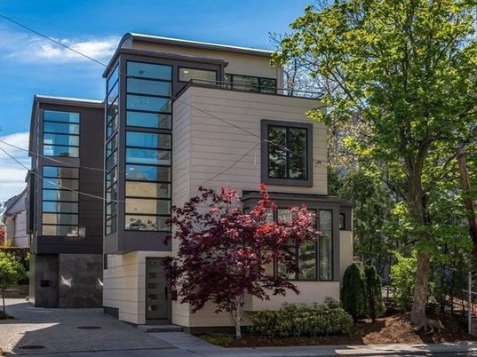 Attached, Exterior, Facade, Modern