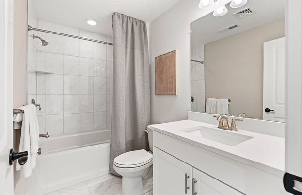 Bathroom, Interior, Marble, Marble Walls, Recessed Lighting