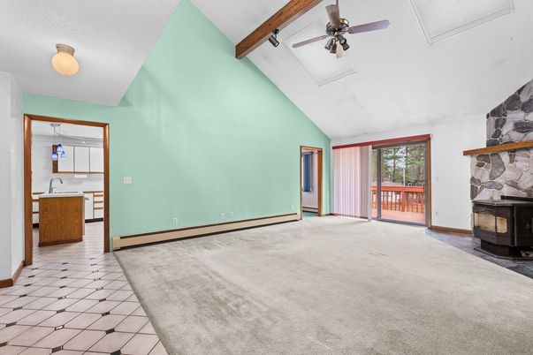 Empty room, Interior, Kitchen, Wooden Beams
