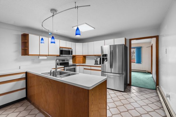 Interior, Kitchen, Pendant Lights, Stainless Steel Appliances