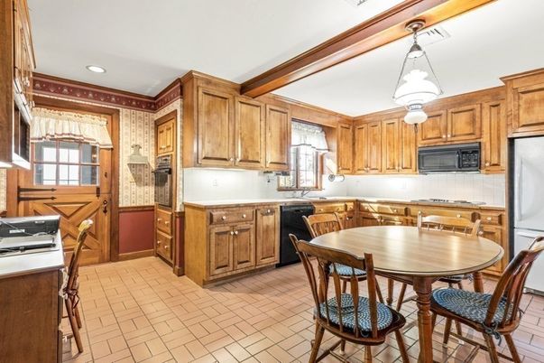 Dining room, Interior, Kitchen, Recessed Lighting