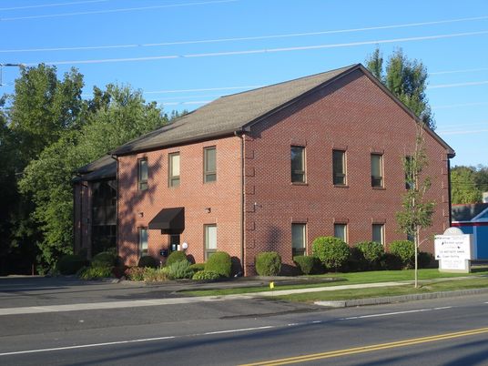 Exterior, Facade, Brick Facade, Georgian