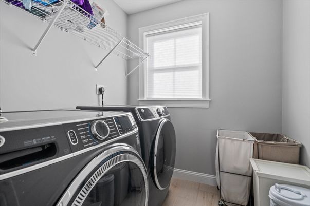 Interior, Washer, Wood Texture Flooring