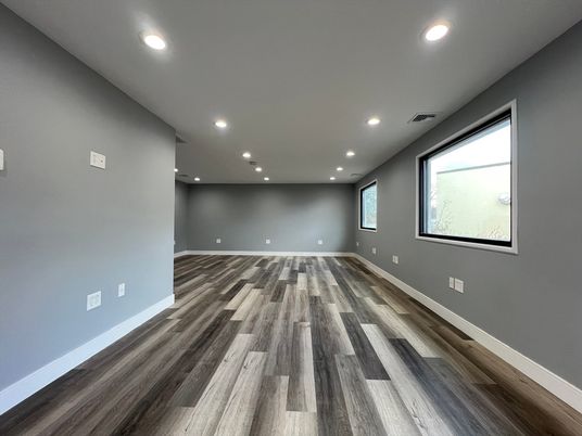 Empty room, Interior, Recessed Lighting, Wood Texture Flooring