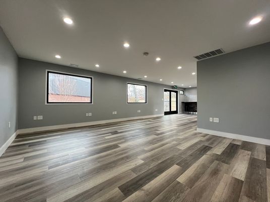Empty room, Interior, Recessed Lighting, Wood Texture Flooring