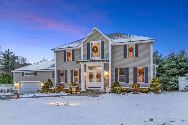 Attached, Exterior, Facade, Farmhouse