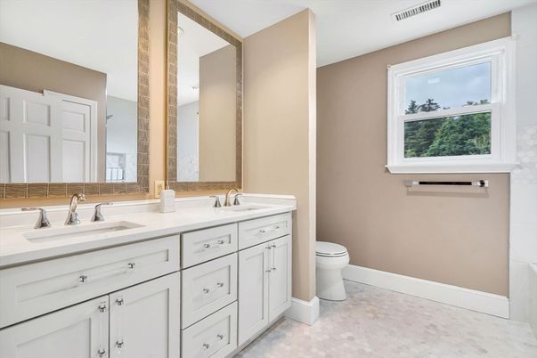 Bathroom, Dual Sink Vanities, Interior