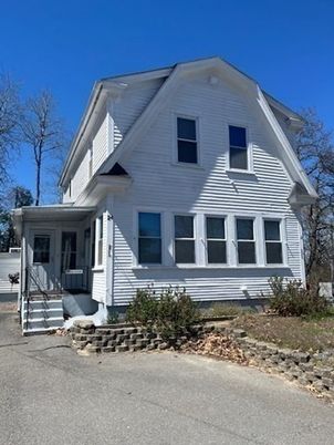 Exterior, Facade, Farmhouse