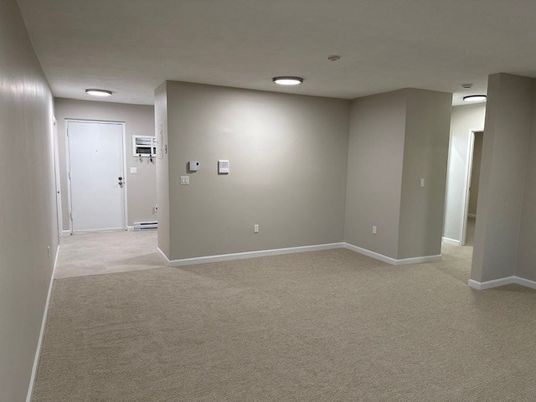 Empty room, Interior, Recessed Lighting