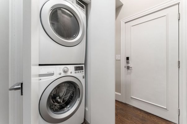 Interior, Utility Closets, Washer, Wood Texture Flooring