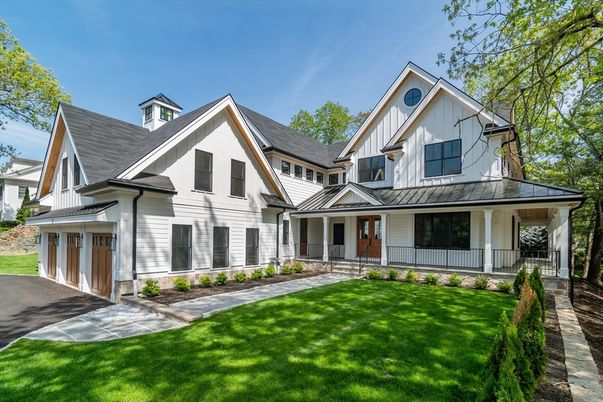 Attached, Exterior, Facade, Farmhouse