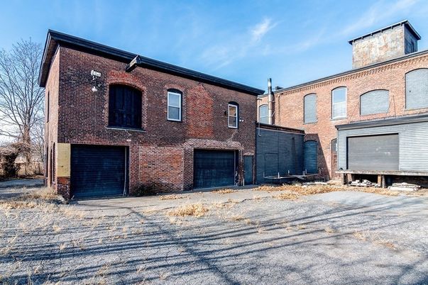 Attached, Exterior, Facade, Brick Facade, Rowhouse