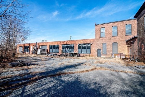 Backyard, Exterior, Facade, Brick Facade, Rowhouse