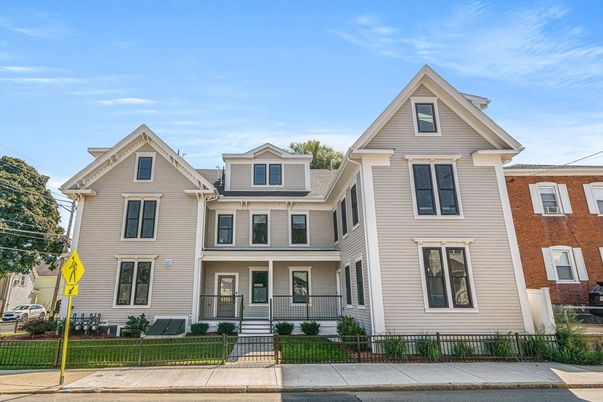 Exterior, Facade, Brick Facade, Queen Anne Victorian