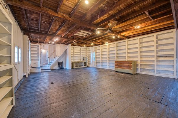 Empty room, Interior, Wooden Beams, Wooden Ceilings, Wood Texture Flooring