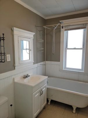Bathroom, Free Standing Baths, Interior