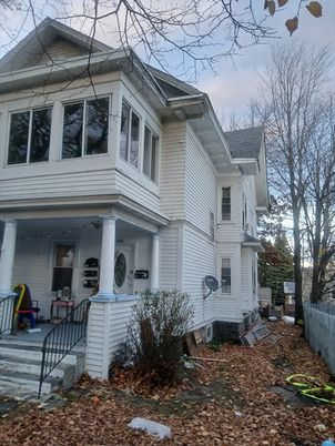 Exterior, Facade, Queen Anne Victorian
