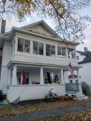 Exterior, Facade, Queen Anne Victorian
