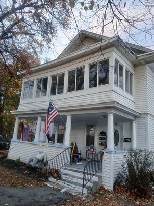 Exterior, Facade, American Foursquare