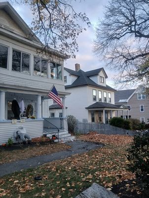 Exterior, Facade, Queen Anne Victorian