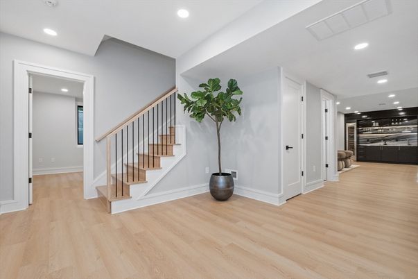 Interior, Recessed Lighting, Wood Texture Flooring