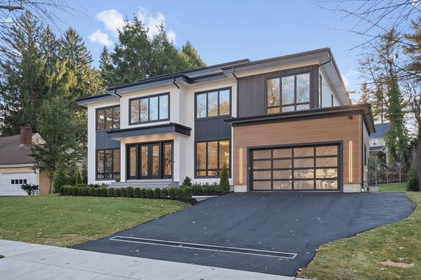 Attached, Exterior, Facade, Modern