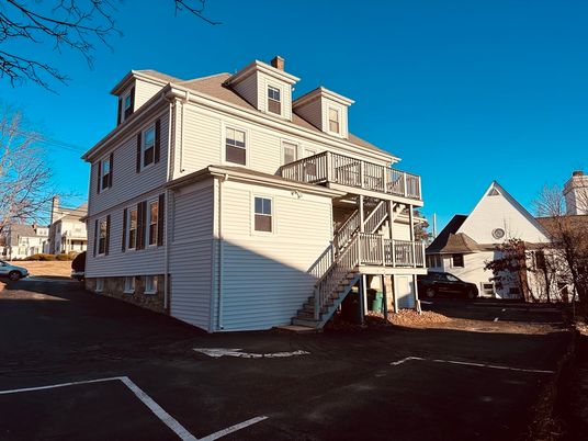 Exterior, Facade, Queen Anne Victorian