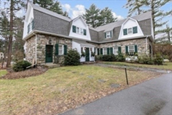 Backyard, Exterior, Facade, Brick Facade, Cape Cod