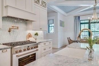Chandelier, Dining room, Interior, Kitchen, Stainless Steel Appliances, Wood Texture Flooring