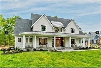 Exterior, Facade, Farmhouse