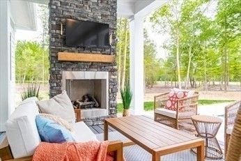 Exterior, Fireplace