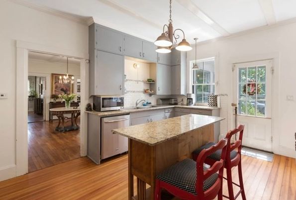 Chandelier, Dining room, Interior, Kitchen, Pendant Lights, Stainless Steel Appliances, Wood Texture Flooring