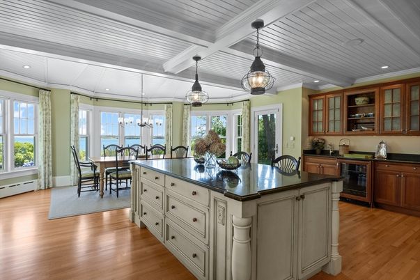 Chandelier, Dining room, Interior, Kitchen, Pendant Lights, Recessed Lighting, Wood Texture Flooring