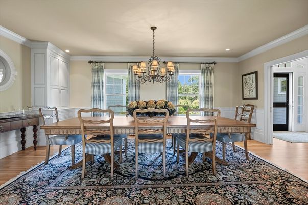 Chandelier, Dining room, Interior, Recessed Lighting, Wood Texture Flooring