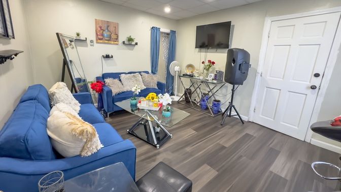 Interior, Living room, Recessed Lighting, Wood Texture Flooring