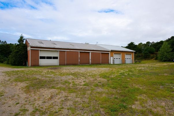 Backyard, Detached Garage, Exterior