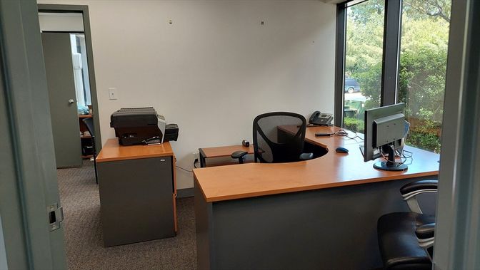 Home Office, Interior