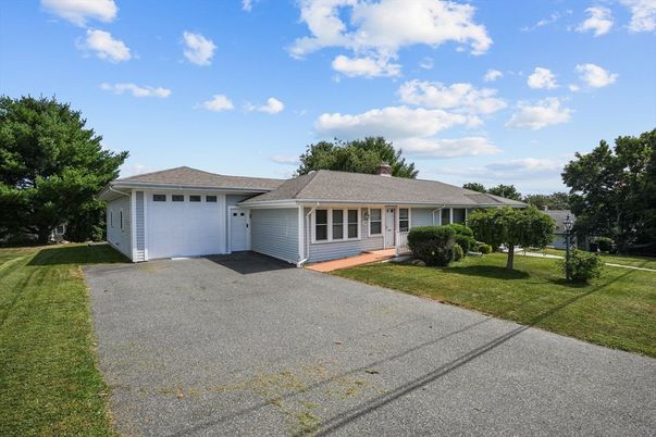 Backyard, Detached Garage, Exterior