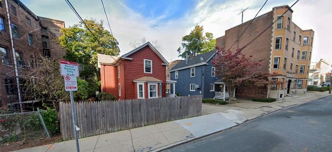 Exterior, Facade, Queen Anne Victorian