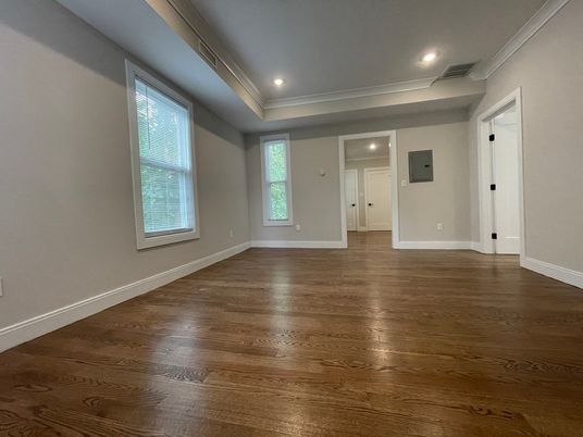 Empty room, Interior, Recessed Lighting, Wood Texture Flooring