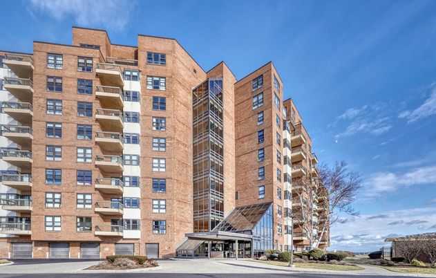 Exterior, Facade, Condo Building