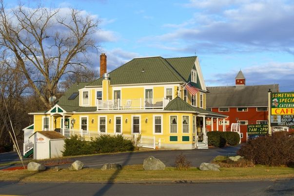Exterior, Facade, Queen Anne Victorian